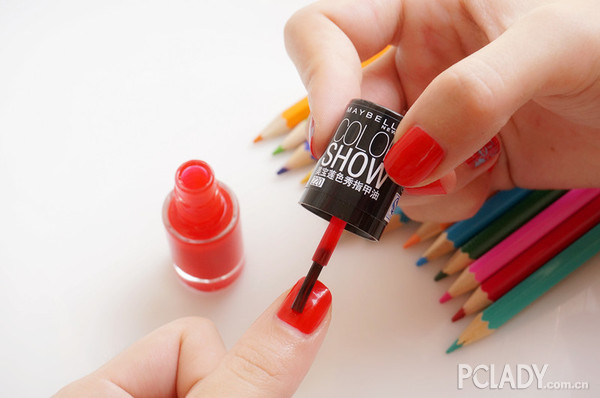 【W】夏日最IN的指尖炫色,美宝莲色秀指甲油