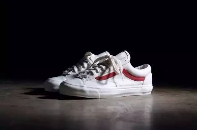 小白鞋怎么选,赵丽颖和迪丽热巴帮你选好了!