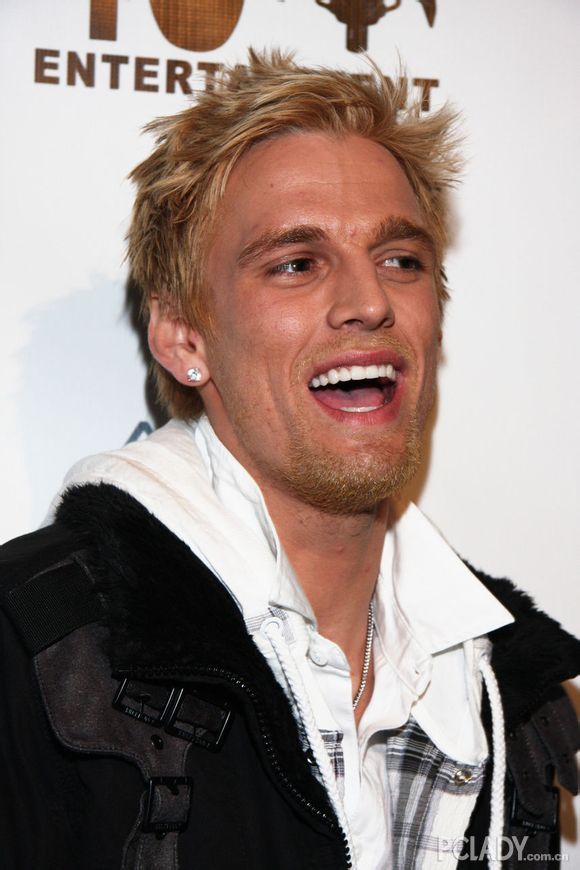 2.米莎·巴顿 (mischa barton)