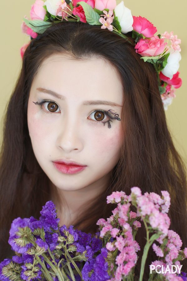 森之蝴蝶妆,玛丽苏满分