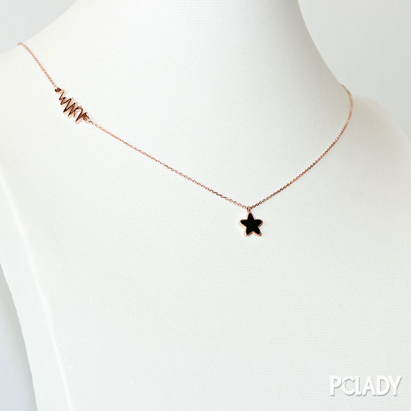 我的英文名字Aimi加18K玫瑰金项链五角星黑钻